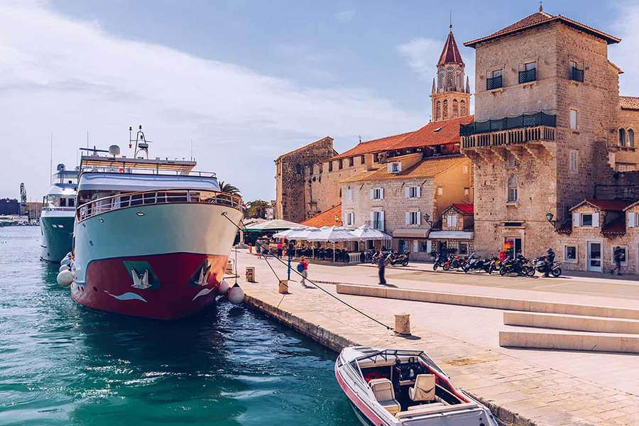 Blue Lagoon Tour From Split – 3 Islands Tour From Split